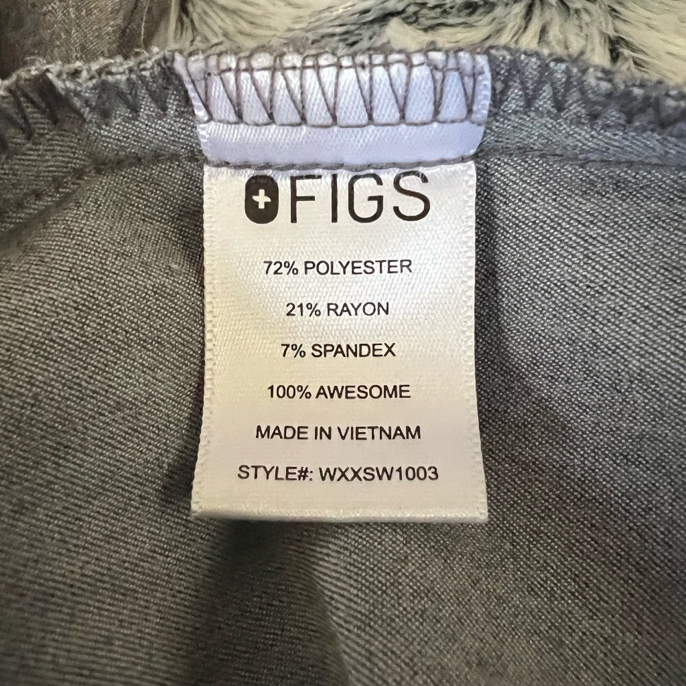 Figs Rafaela Oversized Scrub Top - Picture 8 of 8
